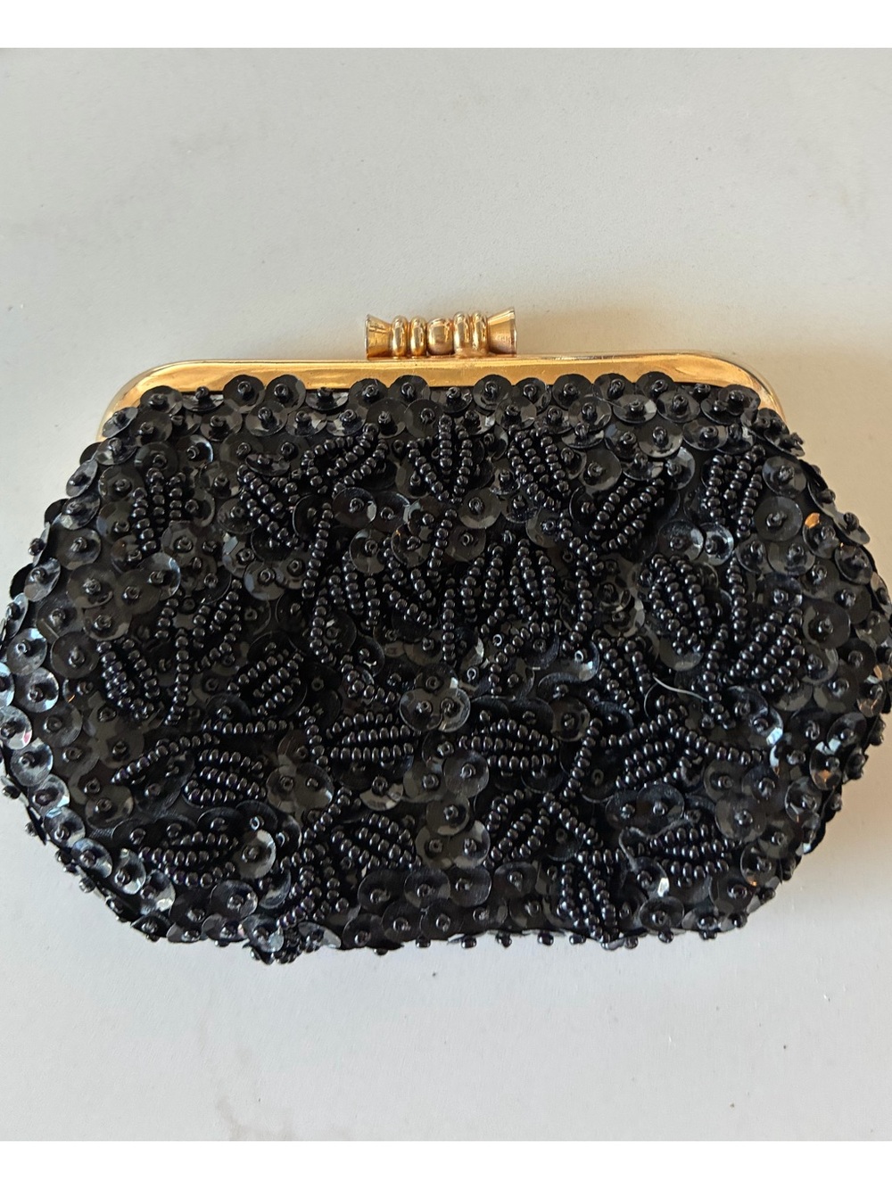 Vintage Safco Beaded Sequin Clutch/ Coin pouch , gold hardware kiss lock